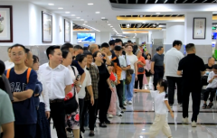 <b>沉庆荣昌：2700人涌入区食堂一半夜吃了550斤米、</b>